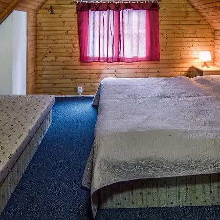 Kamenar 山林小屋 *